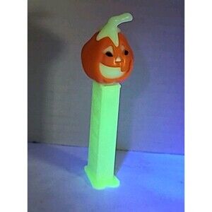 Halloween Pumpkin PEZ Dispenser with Glow Stem 2003